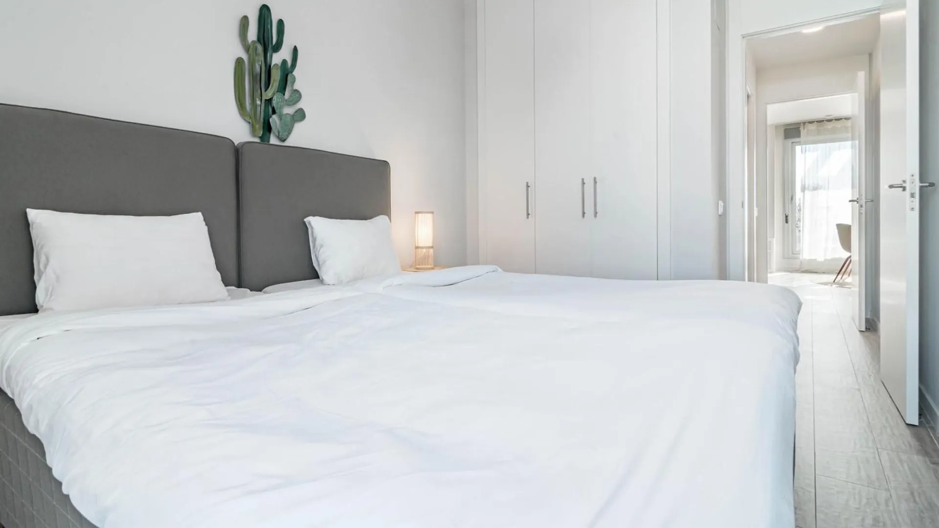 Lm362B - 2 Bedroom Penthouse With Large Sundeck Estepona 0*,