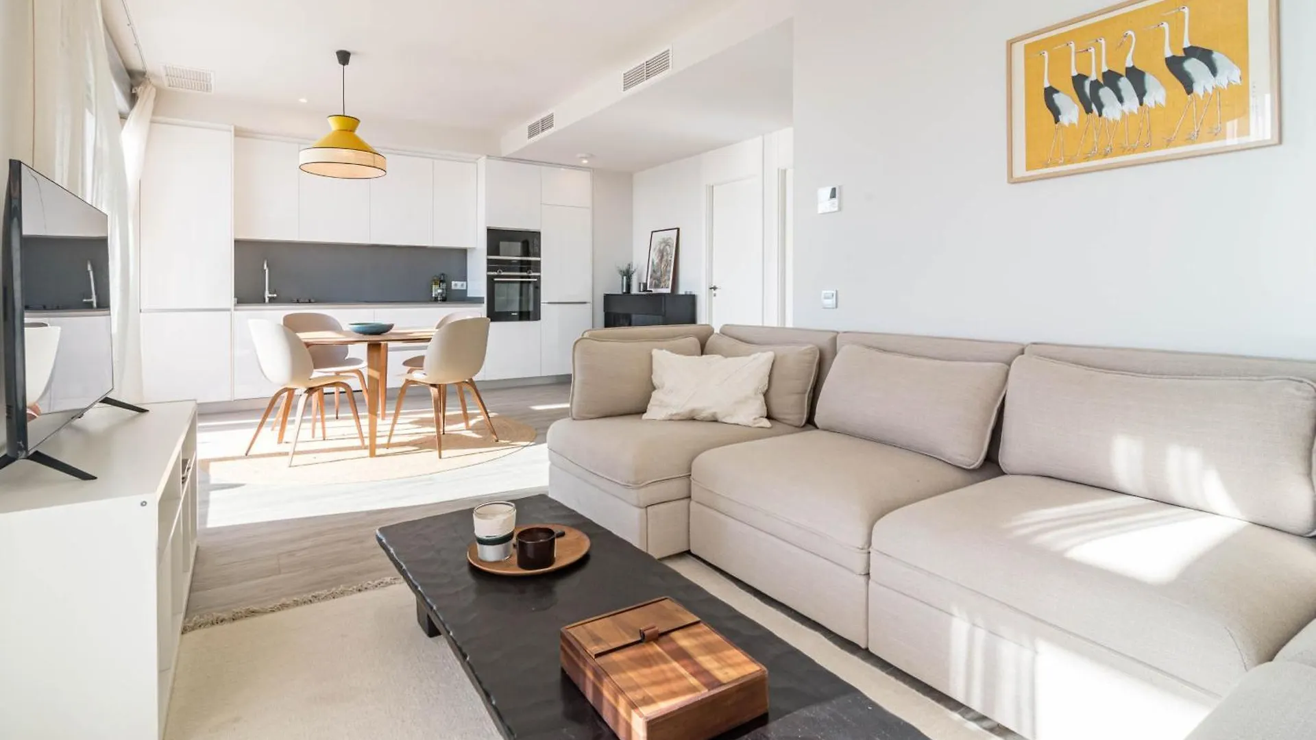 Lm362B - 2 Bedroom Penthouse With Large Sundeck Estepona Apartment