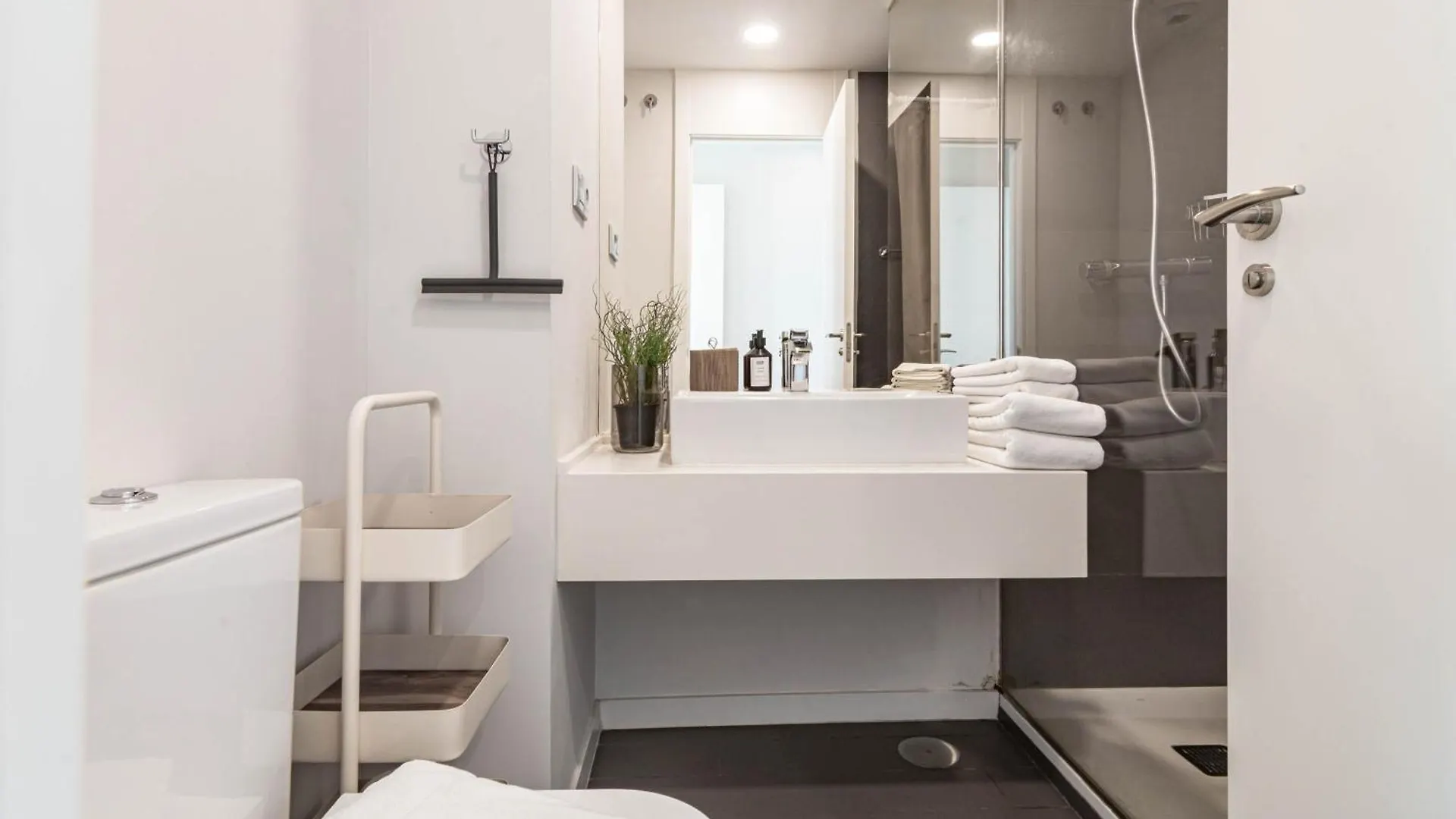 Lm362B - 2 Bedroom Penthouse With Large Sundeck Estepona 0*,  Spain