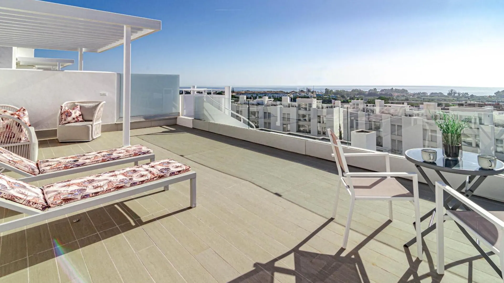 Lm362B - 2 Bedroom Penthouse With Large Sundeck Estepona 0*,  Spanien