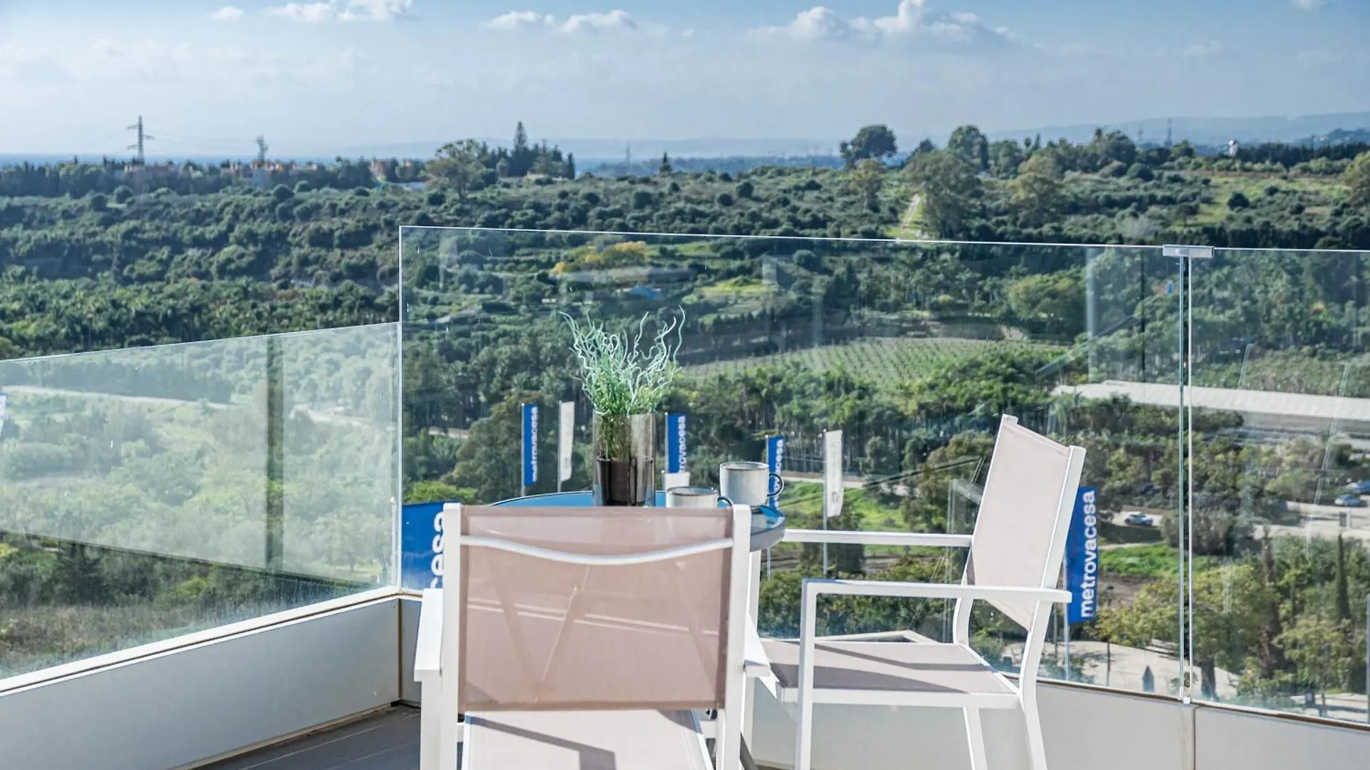 Lägenhet Lm362B - 2 Bedroom Penthouse With Large Sundeck Estepona
