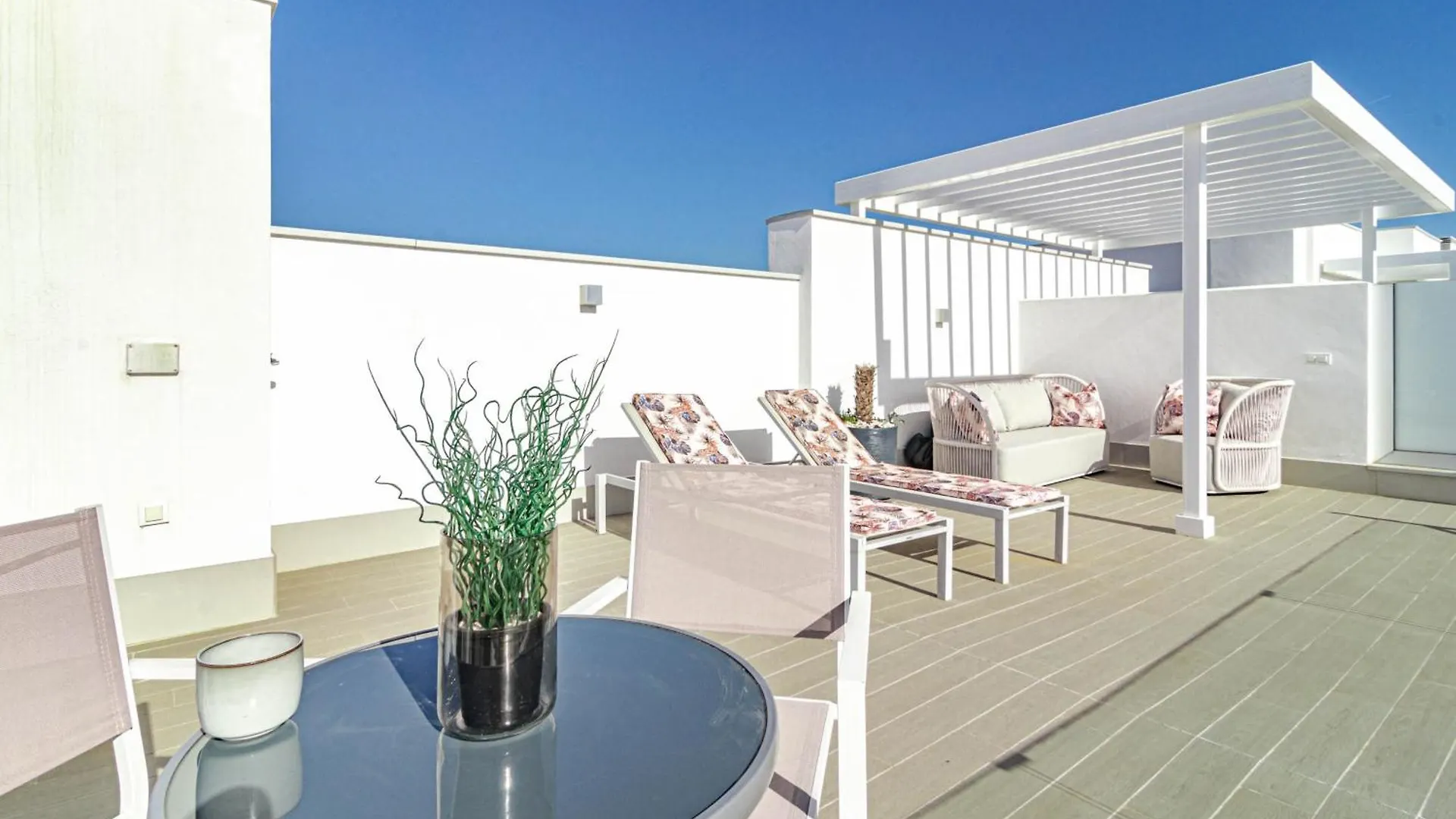 Lm362B - 2 Bedroom Penthouse With Large Sundeck Estepona 0*,  Spanien